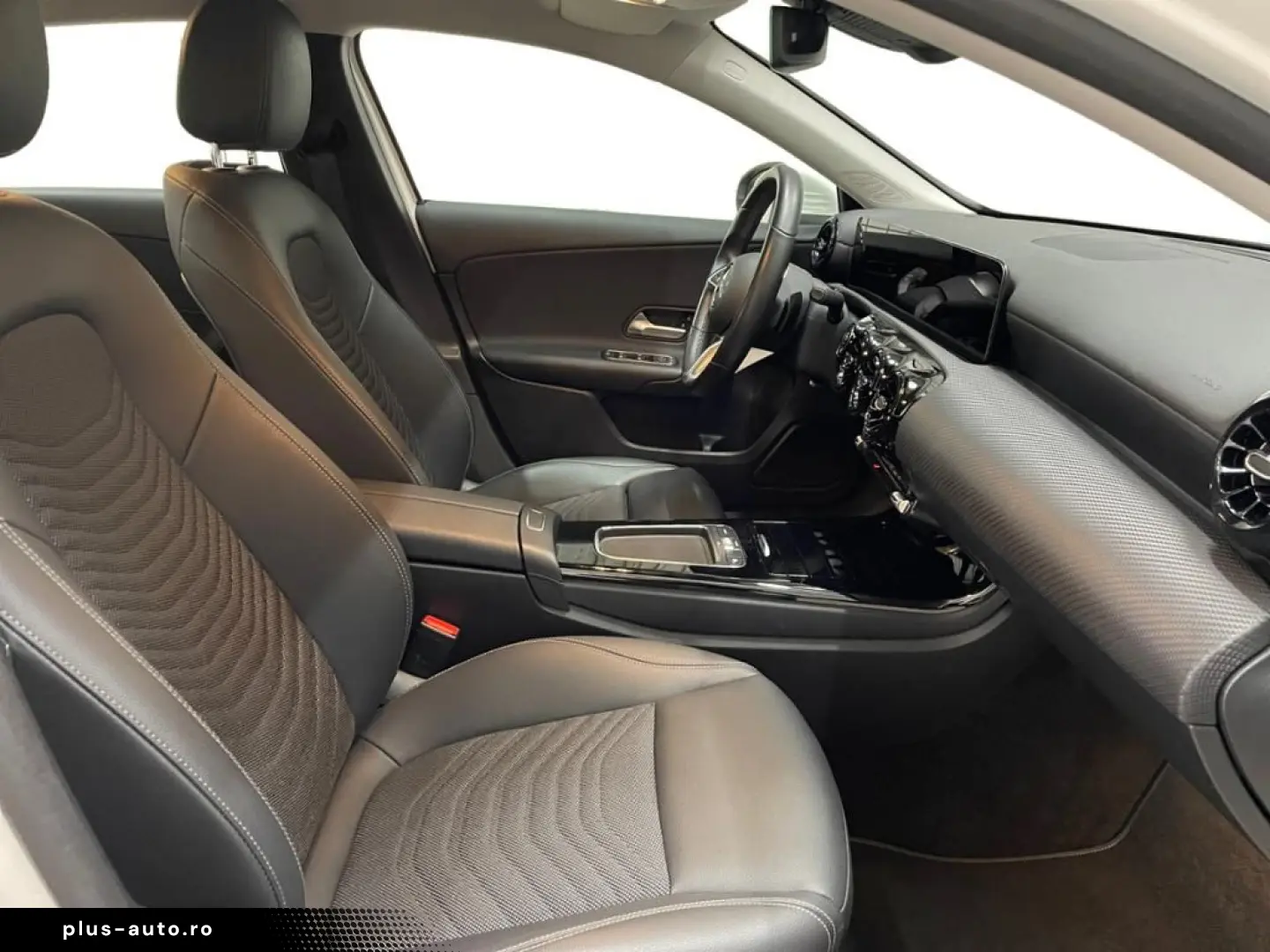 MERCEDES-BENZ A 200 MBUX AHK Cam LED Navi AUT PTS Pa&hellip;