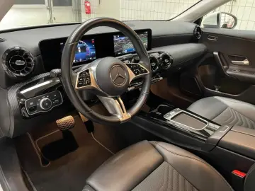 MERCEDES-BENZ A 200 MBUX AHK Cam LED Navi AUT PTS Pa&hellip;