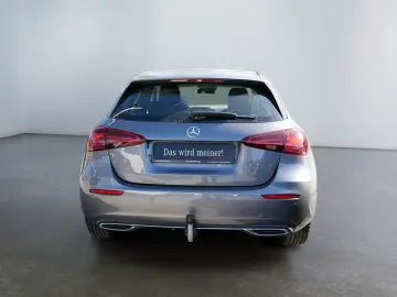MERCEDES-BENZ A 200   PROGRESSIVE AHK KAMERA SPUR PDC SHZ