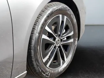 MERCEDES-BENZ A 200   PROGRESSIVE AHK KAMERA SPUR PDC SHZ