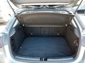 MERCEDES-BENZ A 200   PROGRESSIVE AHK KAMERA SPUR PDC SHZ