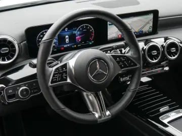 MERCEDES-BENZ A 200 Limo Progressive AHK LED Kamera &hellip;