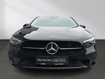 MERCEDES-BENZ A 200 Progressive Multibeam Rückfahrka&hellip;