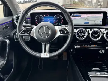 MERCEDES-BENZ A 200 Progressive Multibeam Rückfahrka&hellip;