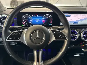 MERCEDES-BENZ A 200 Progressive Multibeam Rückfahrka&hellip;