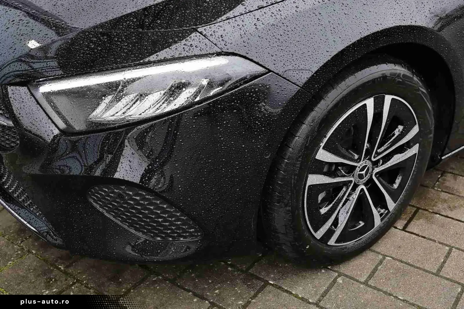 MERCEDES-BENZ A 200 Progressive Plus LED 17  MBUX