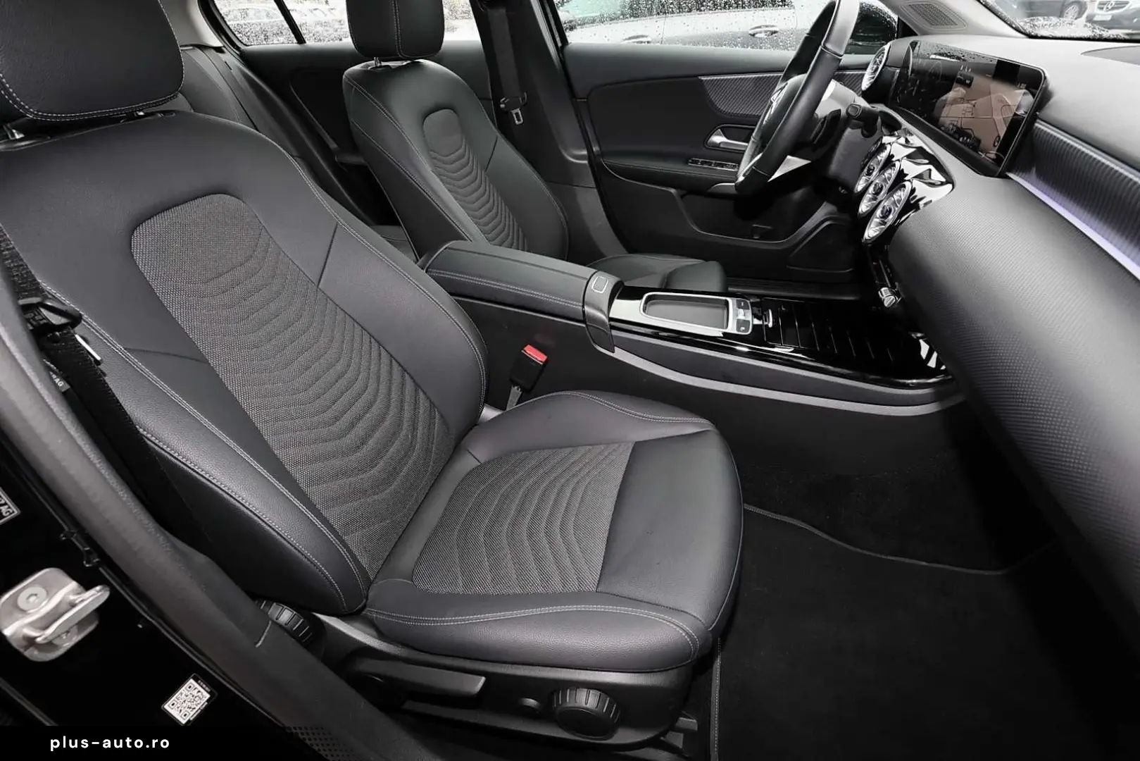 MERCEDES-BENZ A 200 Progressive Plus LED 17  MBUX