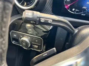 MERCEDES-BENZ A 200 Progressive MBUX Progressive MBeam Wide