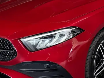 MERCEDES-BENZ A 250 e AMG NIGHT-P LED DISTR BURM AMBIE MBUX