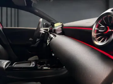 MERCEDES-BENZ A 250 e AMG NIGHT-P LED DISTR BURM AMBIE MBUX