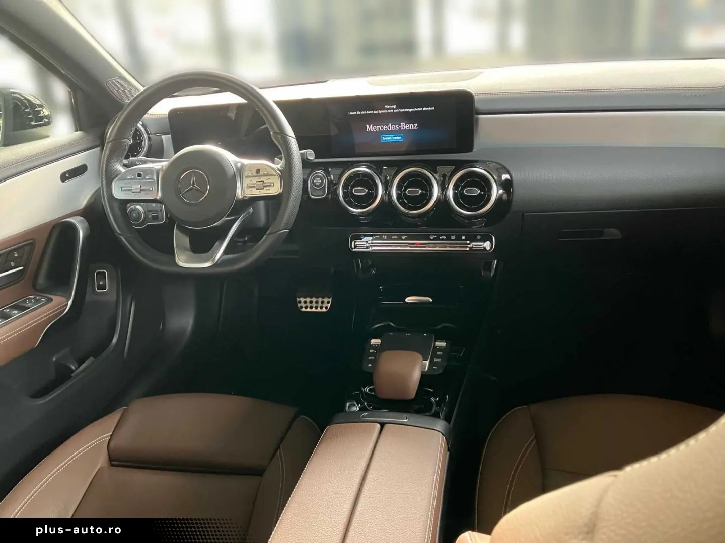 MERCEDES-BENZ A 250 e AMG MBUX Night Distr LED HUD Kam Apple