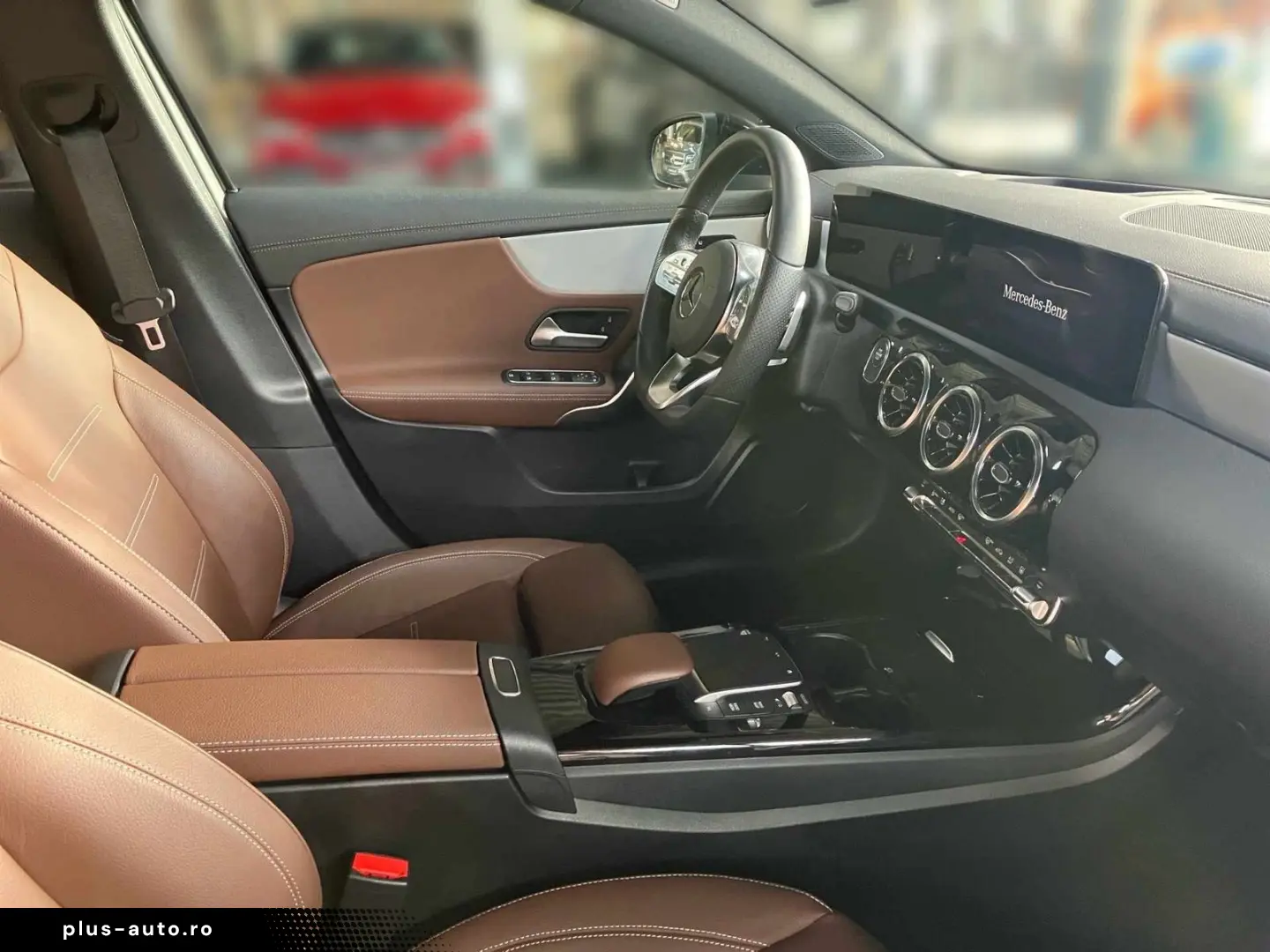 MERCEDES-BENZ A 250 e AMG MBUX Night Distr LED HUD Kam Apple