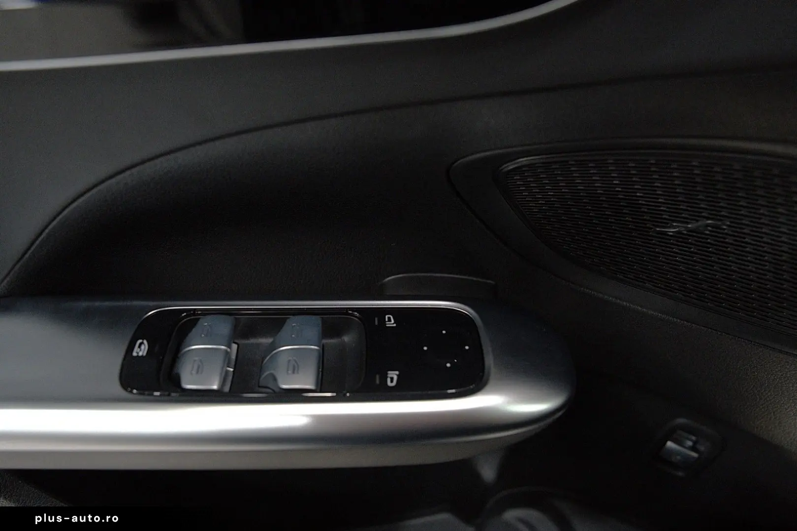 MERCEDES-BENZ C 43 AMG 4Matic AMG-RIDE NIGHT II 1.HAND LM 19