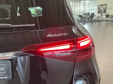 MERCEDES-BENZ GLE 450 4M AMG PANO HuD DISTR AIRMATIC…