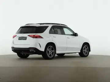 MERCEDES-BENZ GLE 450 4M AMG Night StHzg AHK Pano Ai…