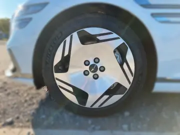 Genesis eG80 AWD Facelift HeadUp