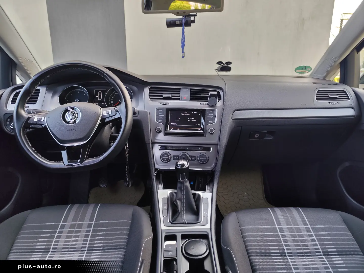 VW GOLF 7 LOUNGE