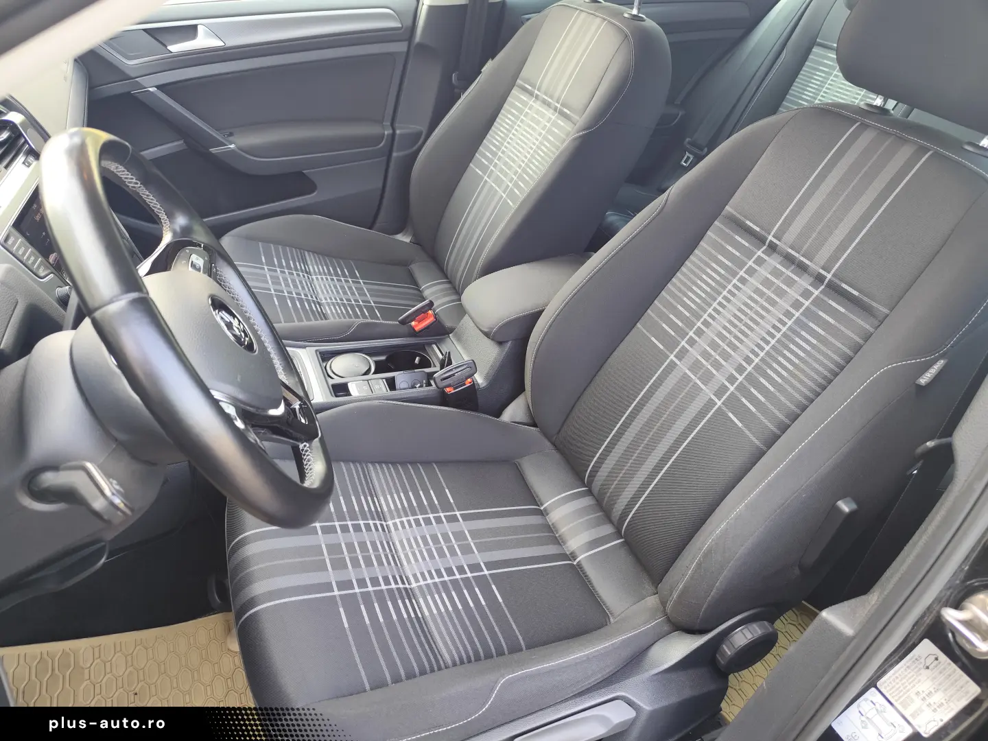 VW GOLF 7 LOUNGE