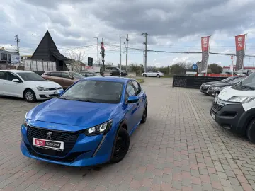 Peugeot E-208 Allure Pack 50kwh 136cp