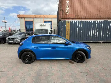 Peugeot E-208 Allure Pack 50kwh 136cp