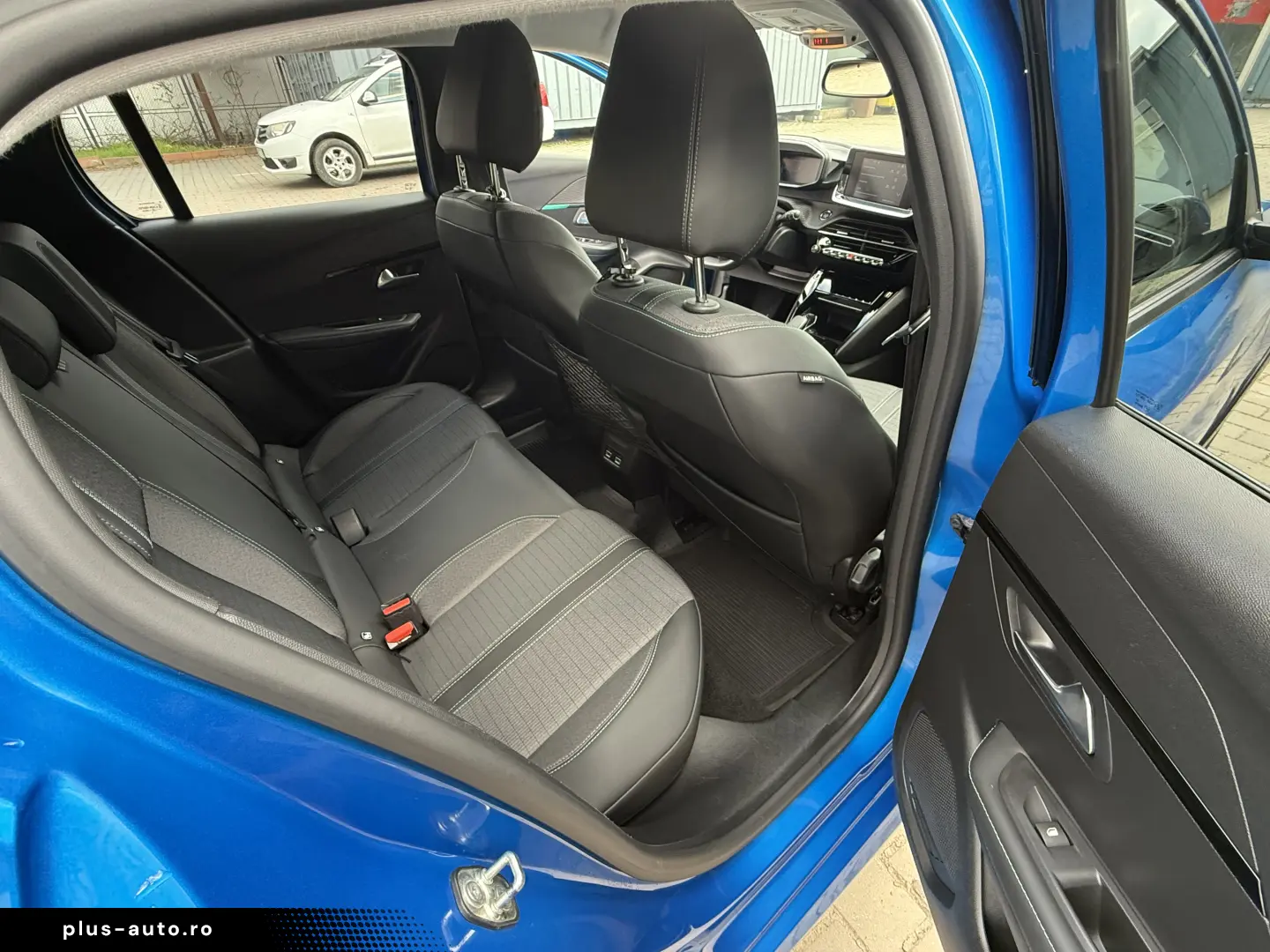 Peugeot E-208 Allure Pack 50kwh 136cp