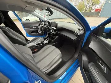 Peugeot E-208 Allure Pack 50kwh 136cp