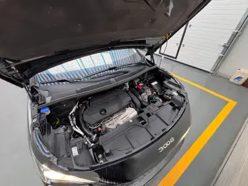 Peugeot 3008 Gen-Ii-2016