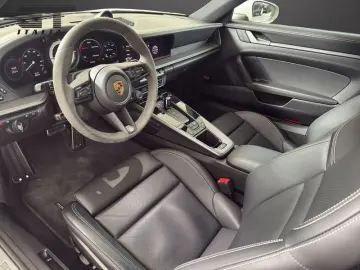 PORSCHE 911 CARRERA 4S