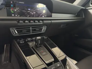 PORSCHE 911 CARRERA 4S