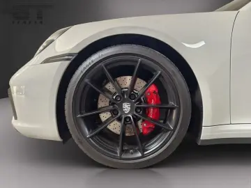 PORSCHE 911 CARRERA 4S