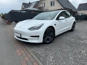 TESLA Model 3 Standard Range  WÄRMEP 96% SOH