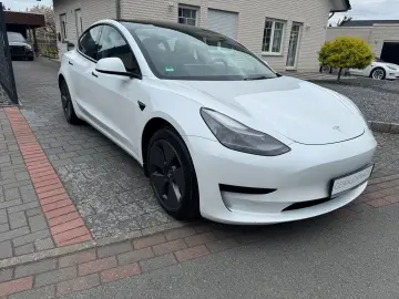 TESLA Model 3 Standard Range  WÄRMEP 96% SOH