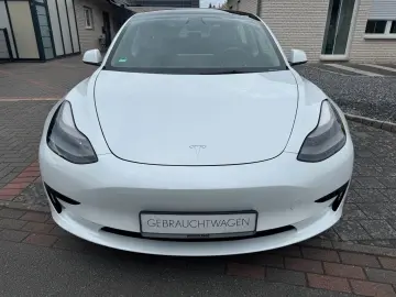 TESLA Model 3 Standard Range  WÄRMEP 96% SOH