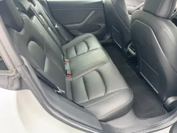 TESLA Model 3 Standard Range  WÄRMEP 96% SOH