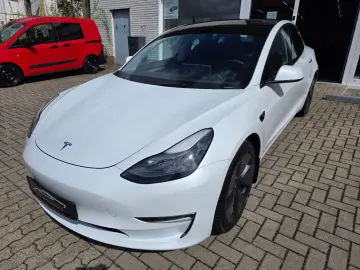 TESLA Model 3 Long Range Dual AWD FSD! Netto 22600€