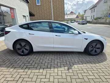 TESLA Model 3 Long Range Dual AWD FSD! Netto 22600€