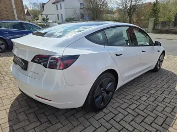 TESLA Model 3 Long Range Dual AWD FSD! Netto 22600€