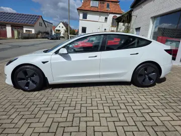 TESLA Model 3 Long Range Dual AWD FSD! Netto 22600€