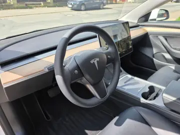 TESLA Model 3 Long Range Dual AWD FSD! Netto 22600€