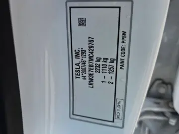 TESLA Model 3 Long Range Dual AWD FSD! Netto 22600€