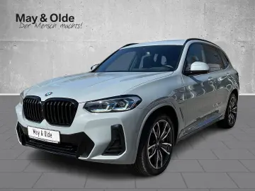 BMW X3 xDrive30e M Paket Leder HUD AHK Pano SHZ PDC