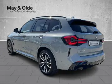 BMW X3 xDrive30e M Paket Leder HUD AHK Pano SHZ PDC