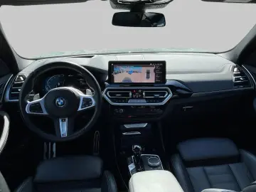 BMW X3 xDrive30e M Paket Leder HUD AHK Pano SHZ PDC