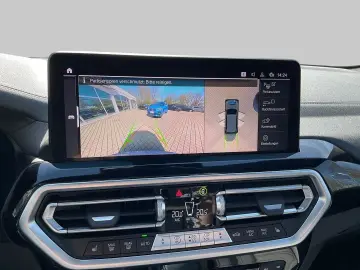 BMW X3 xDrive30e M Paket Leder HUD AHK Pano SHZ PDC