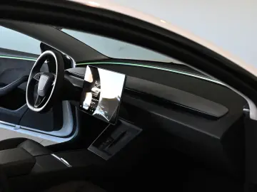 TESLA Model 3 Long Range Dual AWD Pano ACC