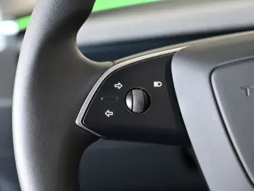 TESLA Model 3 Long Range Dual AWD Pano ACC