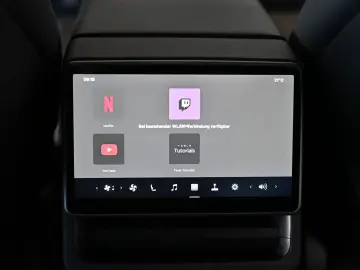 TESLA Model 3 Long Range Dual AWD Pano ACC