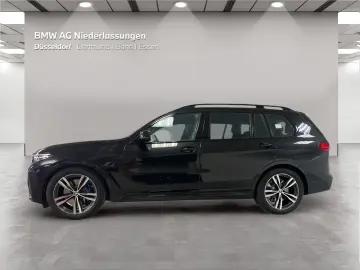 BMW X7 M50i Standheizung Night Vision AHK Harman K