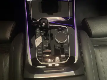 BMW X7 M50i Standheizung Night Vision AHK Harman K