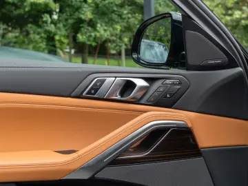 BMW X6 30d M SPORT.DR.ASS.PANO.LUFTF.LED.H K.HUD.360